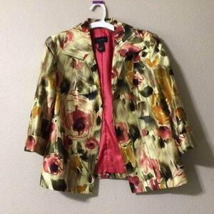 Investments open front blazer/jacket. Size 6 very colorful. Just a little small